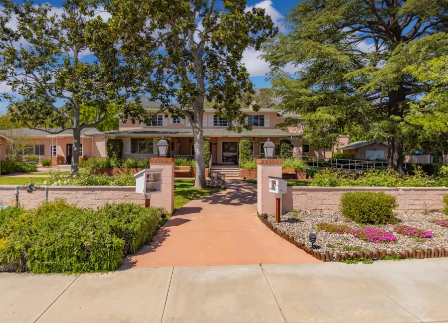 Beautiful exterior view of Gables of Ojai senior living community